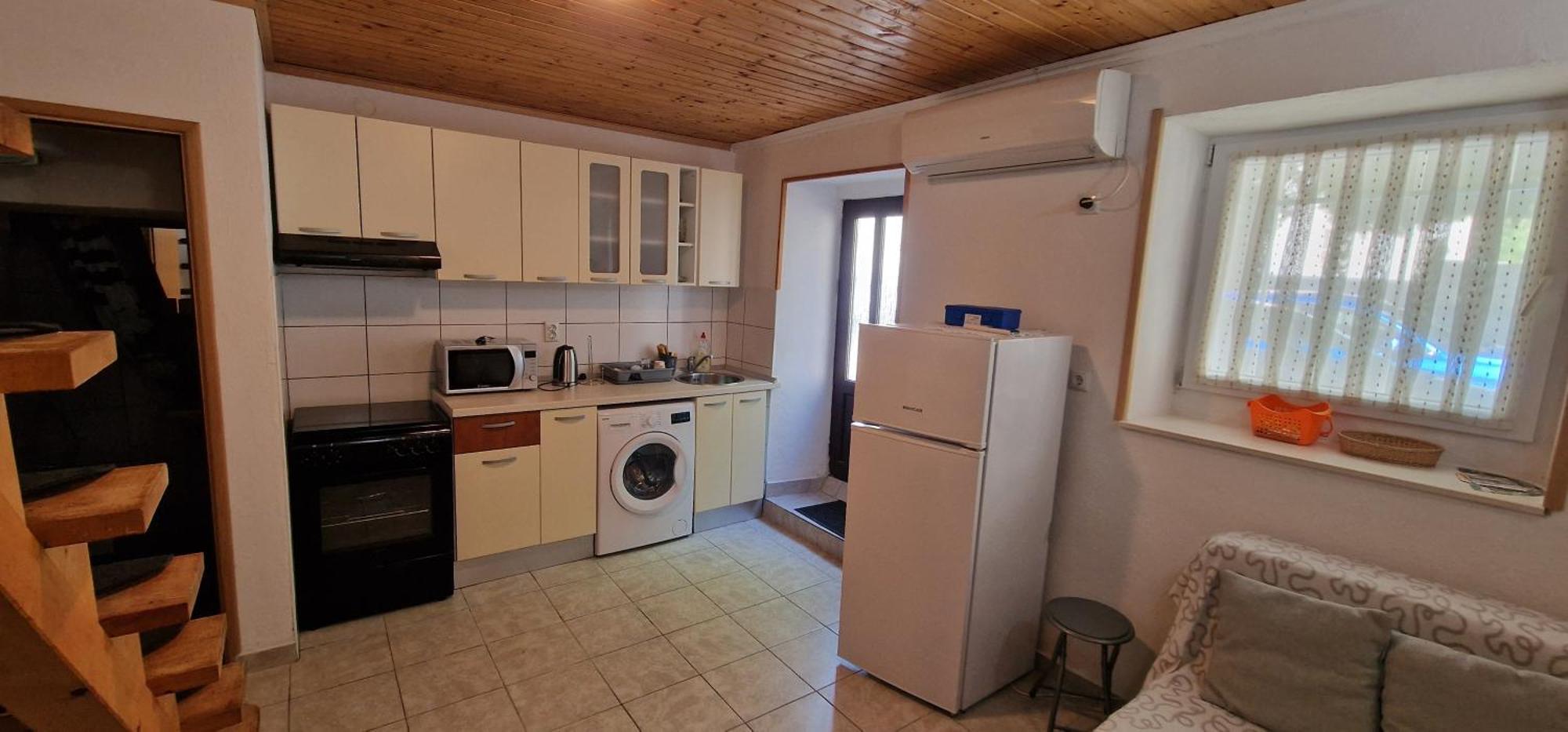 Studio Apartman Kastel Kambelovac Каштела Экстерьер фото